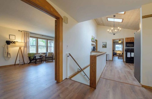 Baroda House | Lemon Creek Lodge Explore Michigan's Wine Trail