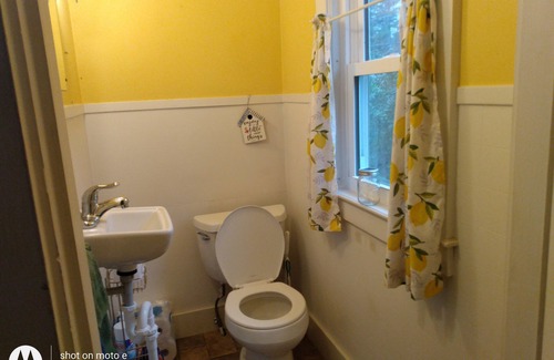 Peterborough Cottage | Lemon Drop Cottage a private cottage getaway