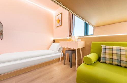 Xuhui Hotel | Lemon Hotel - Metro Line 1 Line 7 Changshu Road 200 meters