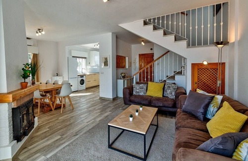 La Cala de Mijas Villa | 'Lemon Tree by the Sea' with semi-private pool and only footsteps from the beach