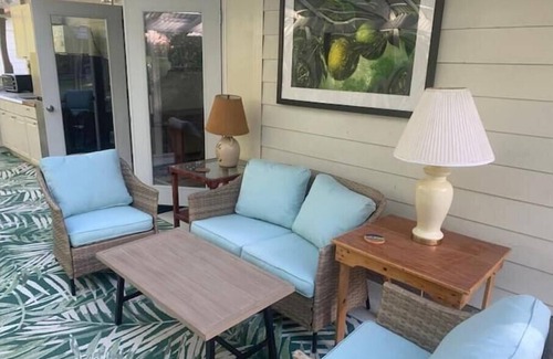 Mountain View Apartment | Lemon Tree Lanai