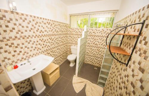 Mare Anglaise Cabin | Lemongrass Lodge