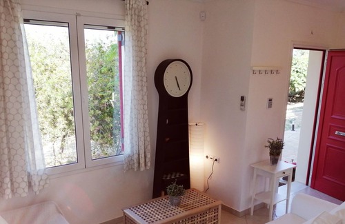 Galatas House | Lemonodasos / Country house in the sea