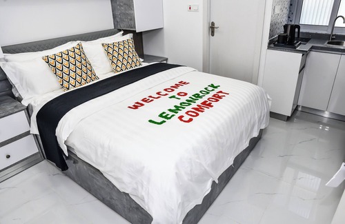 Male House | LemonRock Comfort