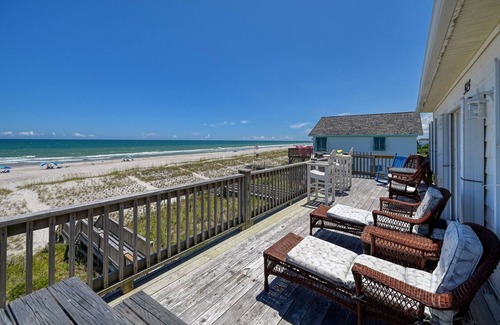 Topsail Beach House | Lemontiniville - Oceanfront - Decks for Days