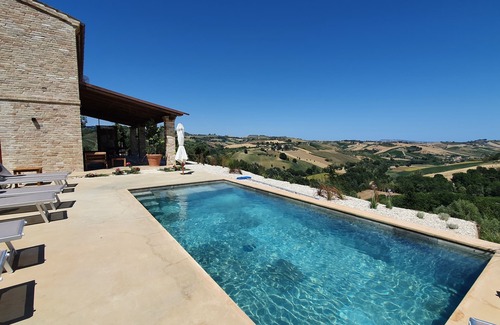 Castignano Villa | Lemonvilla - panoramic position - pool - 240m²