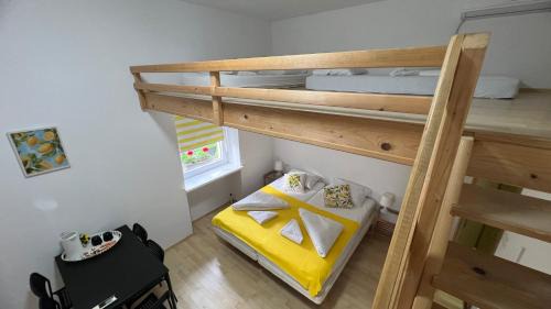 Postojna House | Lemonwood House
