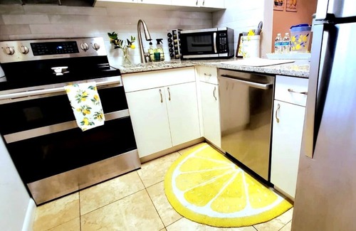 Boca Raton Apartment | Lemony Snippets Modern Lemon Themed Home