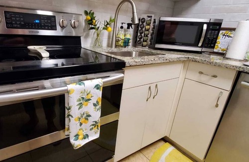 Boca Raton Apartment | Lemony Snippets Modern Lemon Themed Home