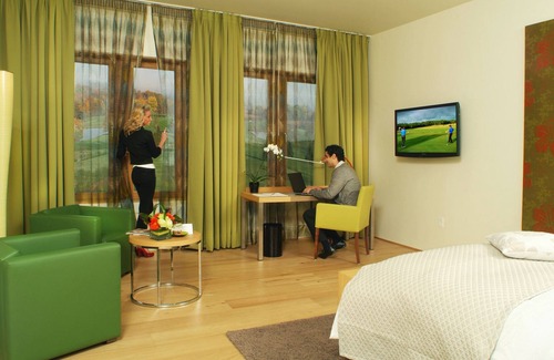 Ford City Hotel | Lenape Heights Golf Resort