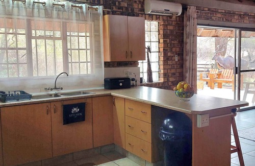 Marloth Park House | Lenny's Den - bordering Kruger National Park