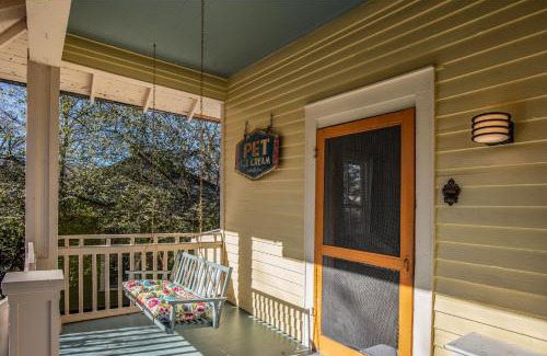 Athens House | Lenoir Cottage w covered patio and fire pit