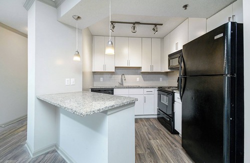 Tuxedo Park Apartment | Lenox Park - Cozy 1-bedroom Corporate Apartment