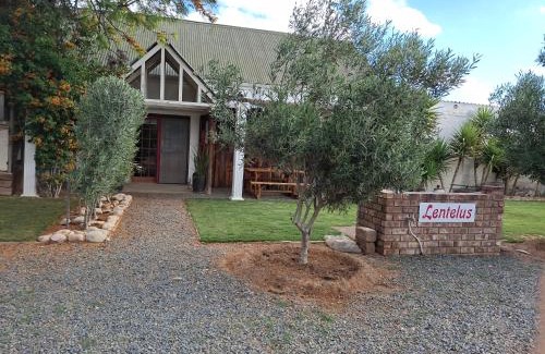 Oudtshoorn Apartment | Lentelus-Greeff Cottage