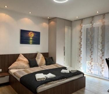 Eller House | Lenti Düsseldorfer Apartment’s