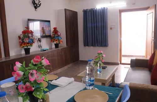 Tirupati Apartment | Leo Home Stay #5
