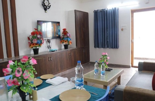 Tirupati Apartment | Leo Home Stay #8