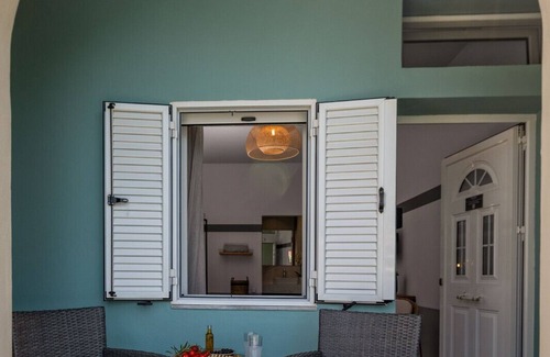 Assos Apartment | Leo's Lounge. Stunning Studio on the beach!