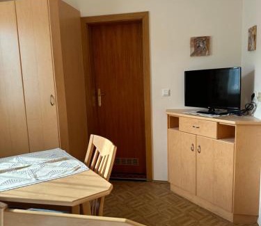 Bad Schallerbach House | Leo's Pension