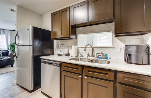Leon Valley House | Leon Valley Home Near SeaWorld & Aquarium!