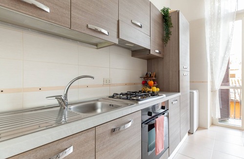 Navona House | Leonardo Suite Navona elegant with view between campo dei fiori and piazza navona
