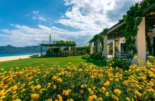 Leonidio Villa | Leonidio Beachfront Family Villa