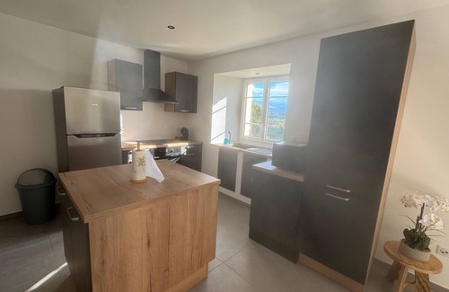 Saint-Genix-sur-Guiers House | Leonora country house