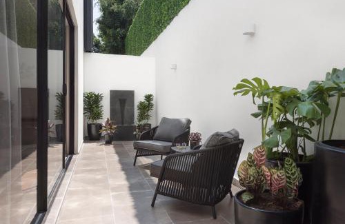 La Condesa Apartment | Leonora by Viadora