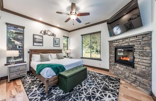 Shaver Lake House | Leopard Lily Lodge Luxe Stays 2 Suites Ac