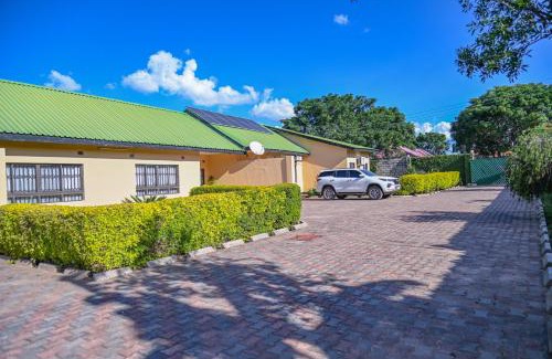 Lusaka Apartment | Leopard Tree Apartments