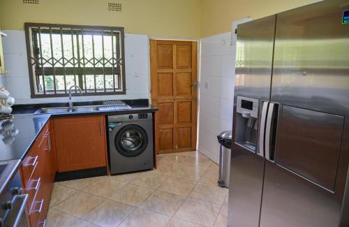 Lusaka Apartment | Leopard Tree Apartments