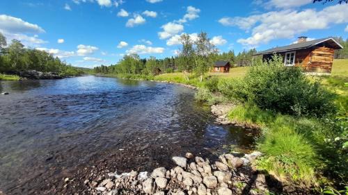 Utsjoki Ski Chalet | Leppälän vanhatupa rantasaunalla