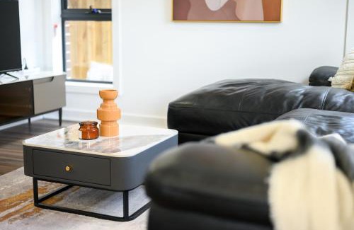Leppington Villa | Leppington 5Br house near Woolworths Tran station
