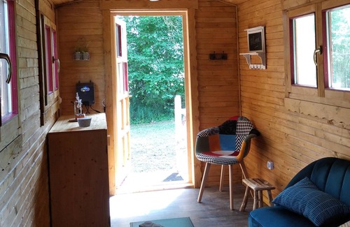 Le Vieil-Bauge House | Les 3 roulottes du moulin de palet