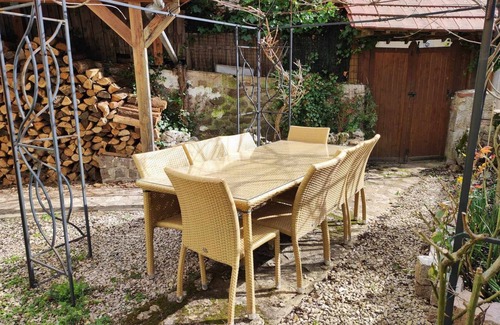 Avallon House | Les 3 Terrasses Maison aux Portes du Morvan Avec SPA au Pied de la Vieille Ville