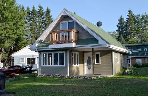 Chute-Saint-Philippe Ski Chalet | Les 4 chalets - Le 609