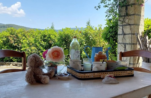 Veyras Apartment | Les 4 saisons "Les 4 saisons": charming accommodation in the heart of the Ardèche