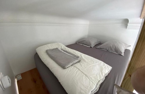 Le Camas Apartment | Les Amis 1827