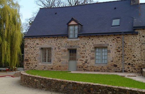Lamballe House | Les Anémones