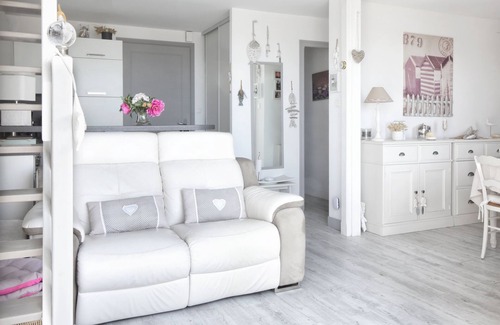 Saint-Jean-de-la-Riviere Apartment | Les balcons des Ecréhous - Duplex front de mer