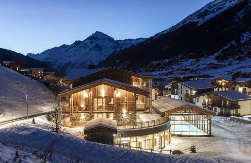 Lanslevillard Apartment | Les Balcons Platinium Val Cenis