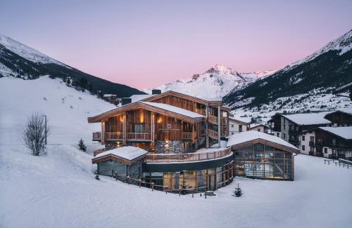 Lanslevillard Apartment | Les Balcons Platinium Val Cenis