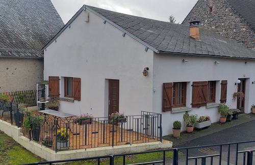 Mazaye House | Les Barguères, au Pied du Puy-de-dôme et Proche de Vulcania