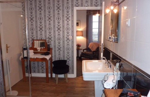 Pontorson Bed & Breakfast | Les Belles de Mai guesthouse