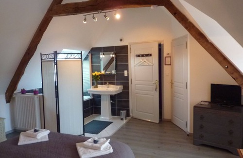 Pontorson Bed & Breakfast | Les Belles de Mai guesthouse