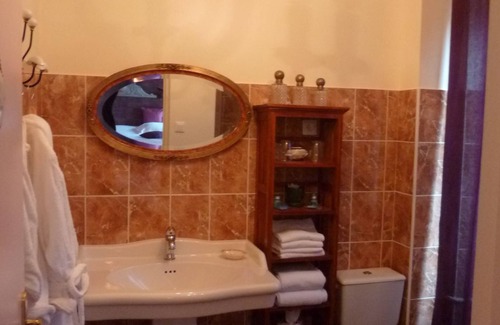 Pontorson Bed & Breakfast | Les Belles de Mai guesthouse