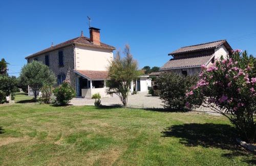 Aillas Bed & Breakfast | Les Bibasses
