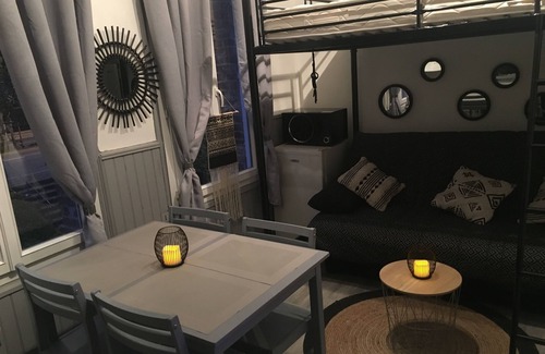 Cany-Barville Apartment | "Les Bords Du Lac" Close to the sea (10 minutes) places of leisure and tourism
