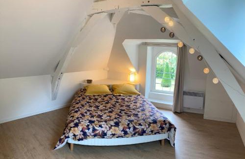 Saint-Ouen-des-Toits House | Les Bosquets