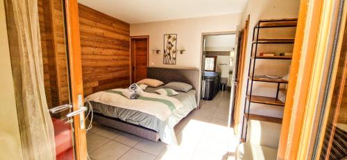 Saint-Jacques-en-Valgodemard Bed & Breakfast | Les Clarines Perceneige - Chambre d'Hôtes Vue Sur Montagne & SPA